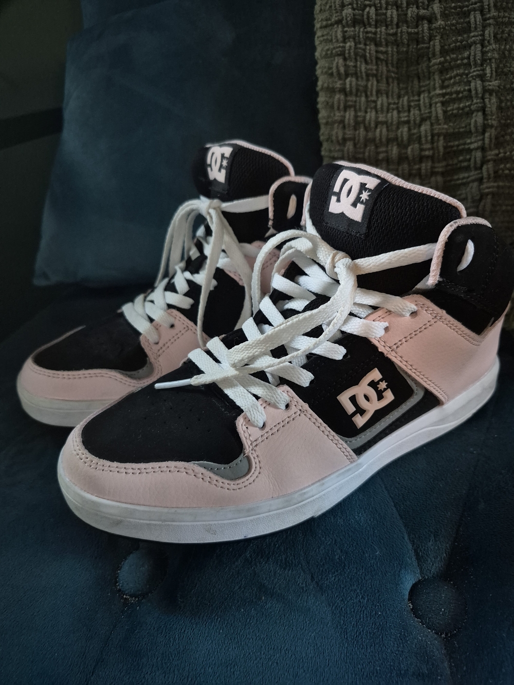DC Shoes Cure High-Top Skate Sneakers Black Pink - Women's Size 6